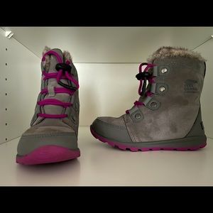 Girls Sorel suede winter boots